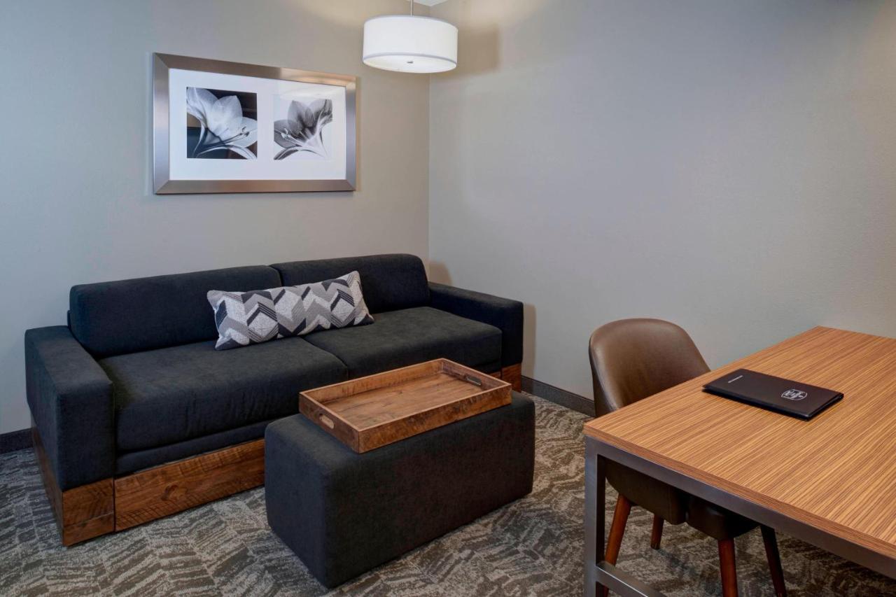 Springhill Suites St. Louis Brentwood Buitenkant foto