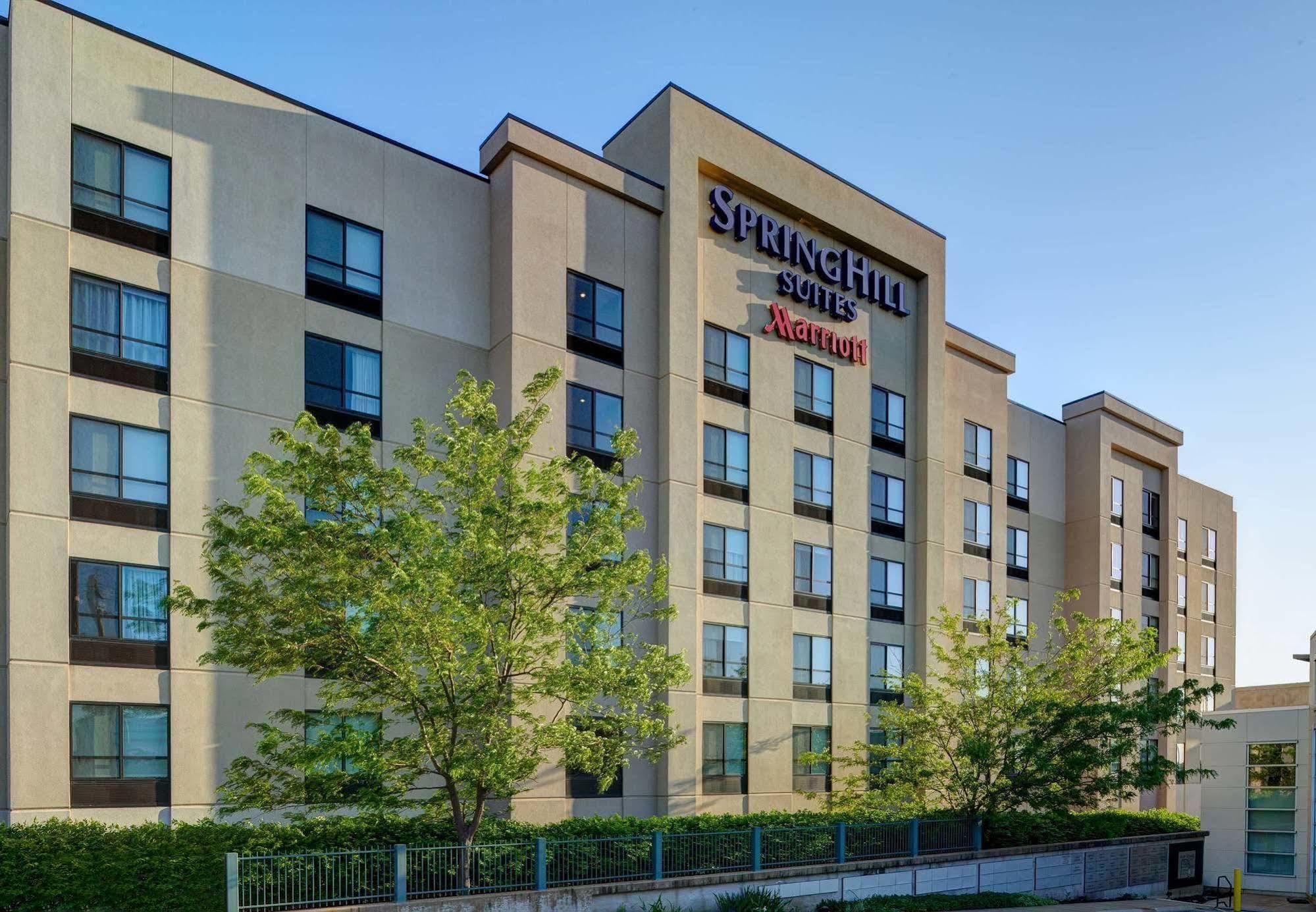 Springhill Suites St. Louis Brentwood Buitenkant foto