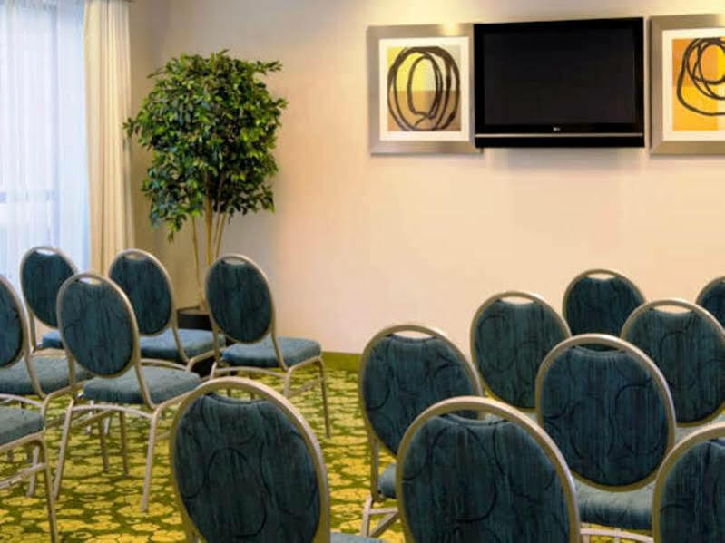 Springhill Suites St. Louis Brentwood Buitenkant foto